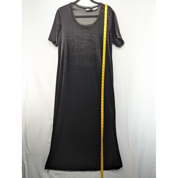 Dress com Black Velvet Maxi Dress Short Sleeve Ruffled Neck Size 18 - Picture 4 of 8